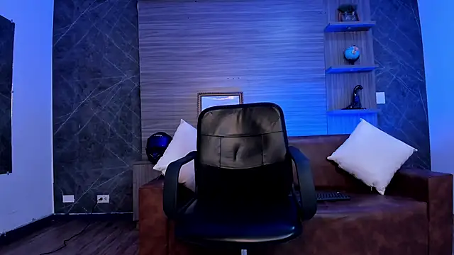 charlottewhitte online show from 3, 10, 2025