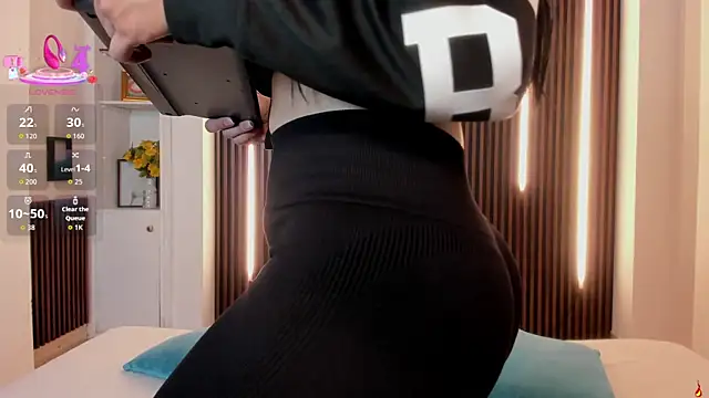 charlottewhitte online show from 21, 9, 2025