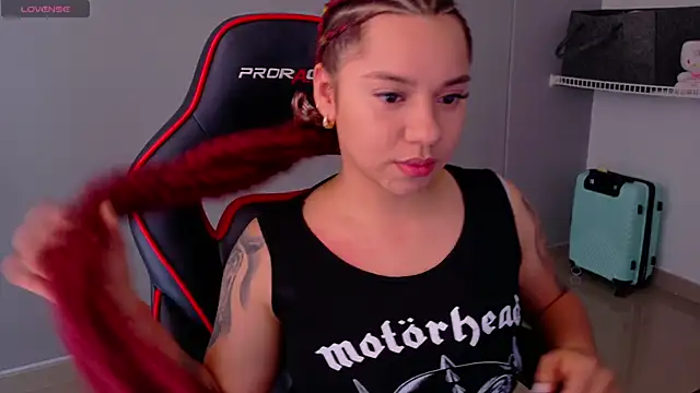 Snapshot of samantha_tattu chatting on 4, 6, 2026 samantha tattu online show from 4, 6, 2026
