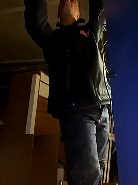 mustican422 online show from 4, 12, 2024