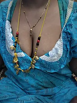 tuttifrutti17 online show from 6, 8, 2026