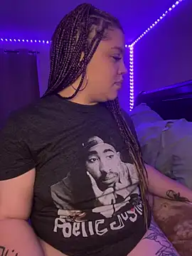 QueenNuttCollector online show from 21, 12, 2024