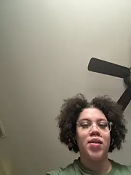 QueenNuttCollector online show from 12, 3, 2026