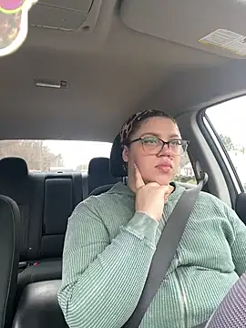 QueenNuttCollector online show from 16, 3, 2025