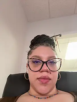 QueenNuttCollector online show from 27, 5, 2026