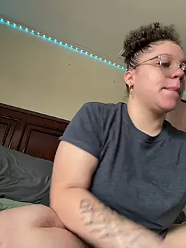 Snapshot of QueenNuttCollector chatting on 11, 2, 2026 QueenNuttCollector online show from 11, 2, 2026