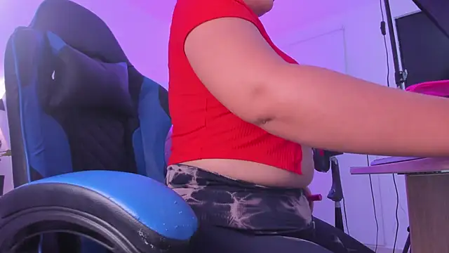 izaro22 online show from 21, 10, 2025