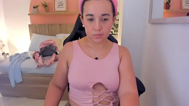 izaro22 online show from 15, 3, 2025