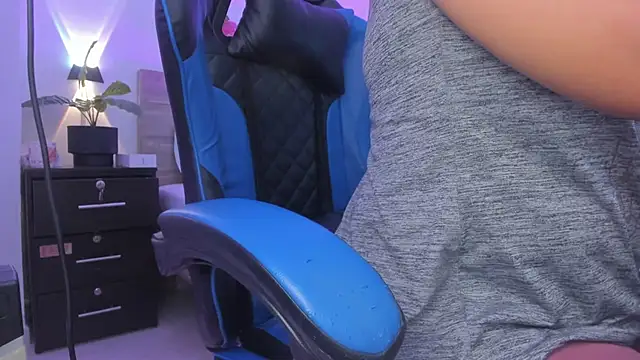 Snapshot of izaro22 chatting on 17, 2, 2026 izaro22 online show from 17, 2, 2026