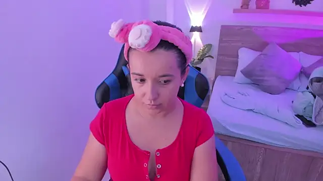 izaro22 online show from 24, 9, 2025