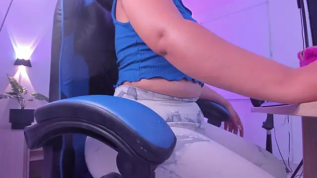 izaro22 online show from 29, 11, 2025