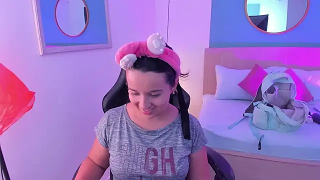 izaro22 online show from 10, 9, 2025