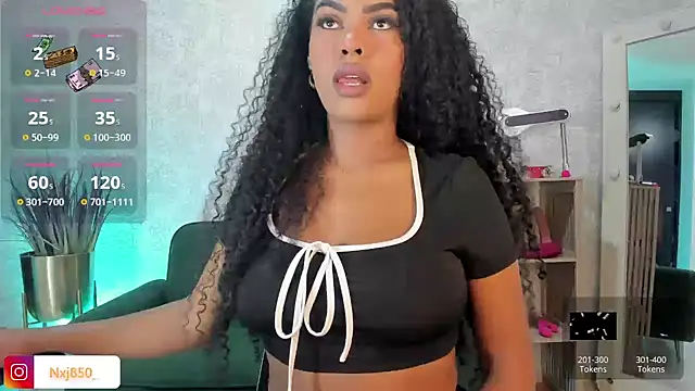 Snapshot of HOTBLACKANDWHITE2 chatting on 30, 10, 2025 HOTBLACKANDWHITE2 online show from 30, 10, 2025