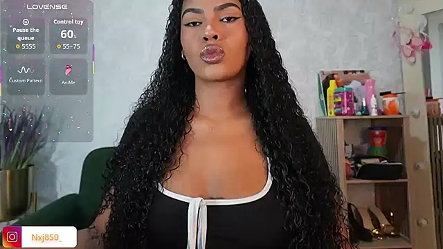 Snapshot of HOTBLACKANDWHITE2 chatting on 27, 2, 2026 HOTBLACKANDWHITE2 online show from 27, 2, 2026