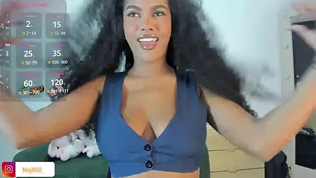 Snapshot of HOTBLACKANDWHITE2 chatting on 12, 10, 2025 HOTBLACKANDWHITE2 online show from 12, 10, 2025