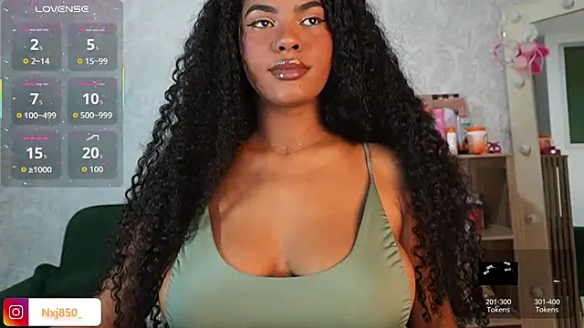 Snapshot of HOTBLACKANDWHITE2 chatting on 1, 2, 2026 HOTBLACKANDWHITE2 online show from 1, 2, 2026