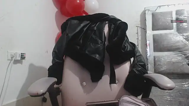 toxxxic cams online show from 7, 2, 2026