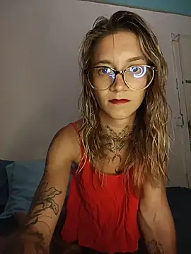 rose-rainbowgoddess online show from 25, 3, 2026