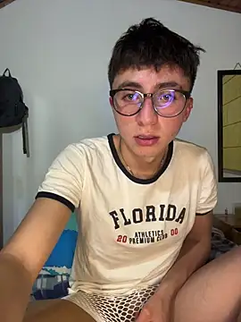 CamiRojas boy online show from 20, 6, 2026
