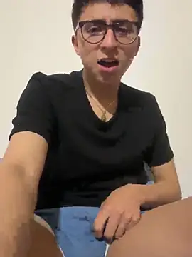 CamiRojas boy online show from 6, 4, 2026