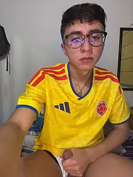 CamiRojas boy online show from 18, 6, 2026
