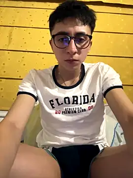 CamiRojas boy online show from 2, 10, 2025