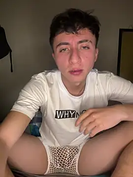 CamiRojas boy online show from 17, 7, 2026