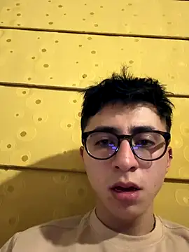 CamiRojas boy online show from 4, 10, 2025