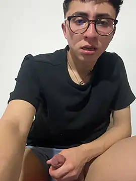 CamiRojas boy online show from 13, 3, 2026