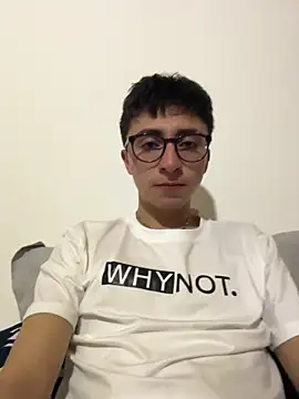 CamiRojas boy online show from 31, 10, 2025