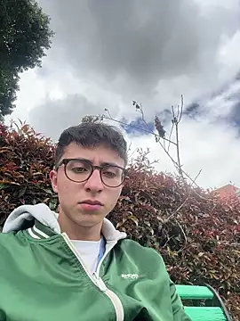 CamiRojas boy online show from 14, 5, 2026