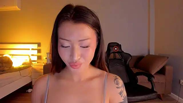 Snapshot of kawaii_mia chatting on 20, 3, 2025 kawaii mia online show from 20, 3, 2025