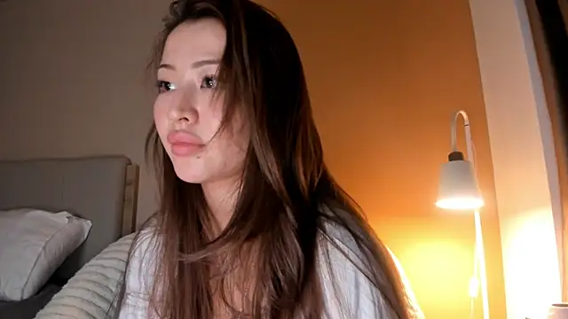 Snapshot of kawaii_mia chatting on 19, 11, 2025 kawaii mia online show from 19, 11, 2025