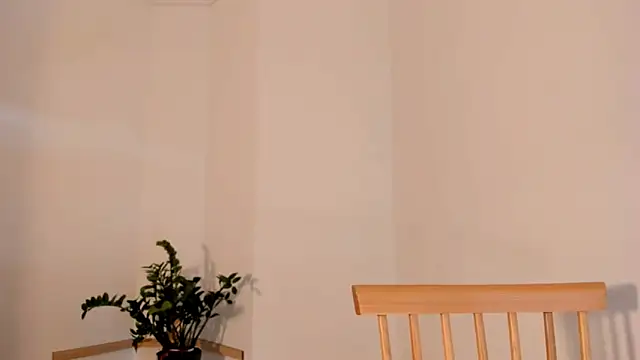 Snapshot of kawaii_mia chatting on 15, 9, 2025 kawaii mia online show from 15, 9, 2025