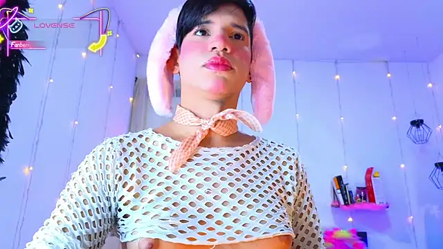 Ariel Femboy  online show from 1, 2, 2026