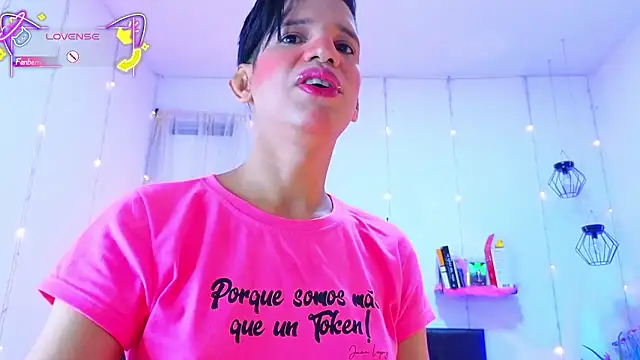 Ariel Femboy  online show from 15, 1, 2026