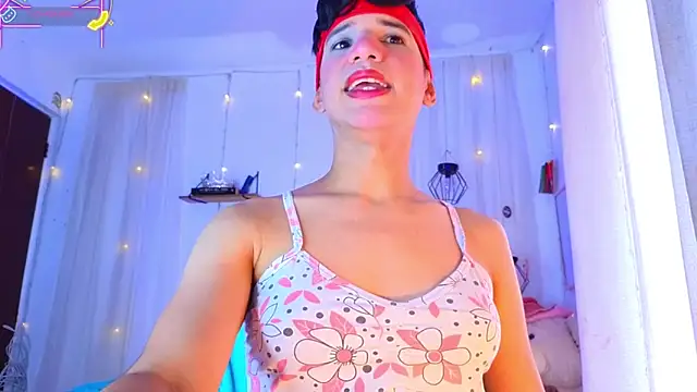 Snapshot of Ariel_Femboy_ chatting on 27, 5, 2026 Ariel Femboy online show from 27, 5, 2026
