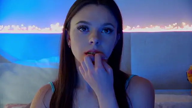 ElisabethDavis online show from 10, 3, 2025