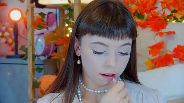 ElisabethDavis online show from 17, 10, 2025