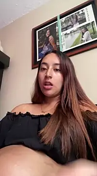 Vaiolet a online show from 13, 1, 2025