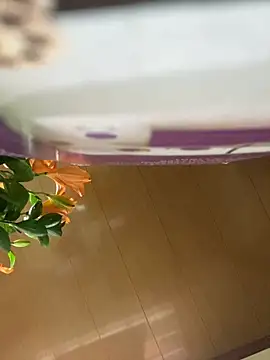 Vaiolet a online show from 12, 3, 2025