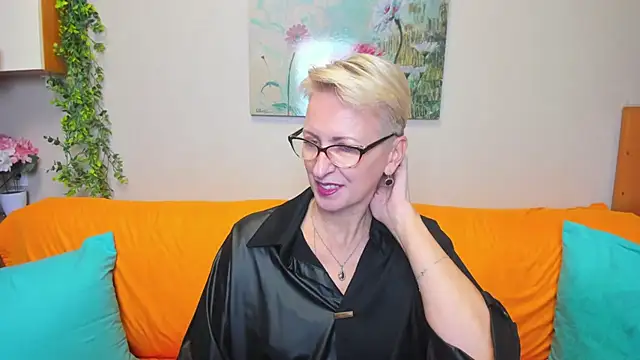 iamyourdream89 online show from 17, 11, 2025