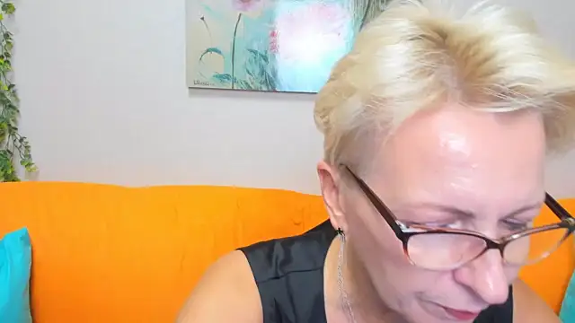 iamyourdream89 online show from 17, 10, 2025