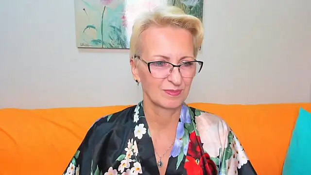 iamyourdream89 online show from 12, 9, 2025