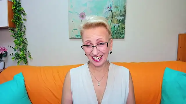 iamyourdream89 online show from 7, 11, 2025