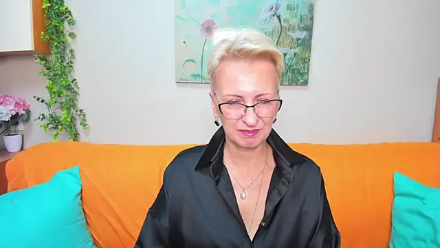 iamyourdream89 online show from 6, 11, 2025