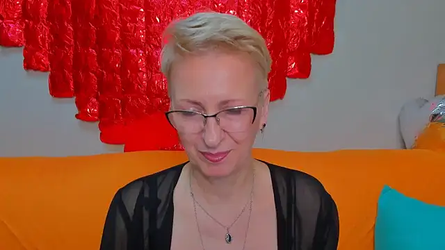 iamyourdream89 online show from 11, 2, 2026