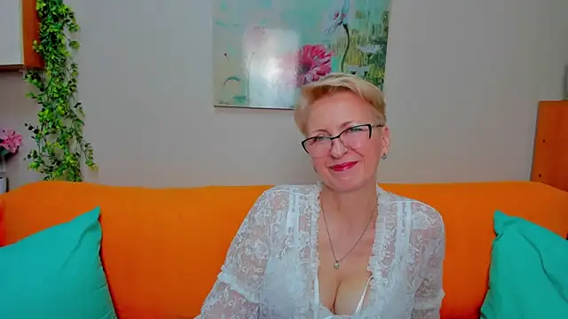 iamyourdream89 online show from 15, 4, 2026