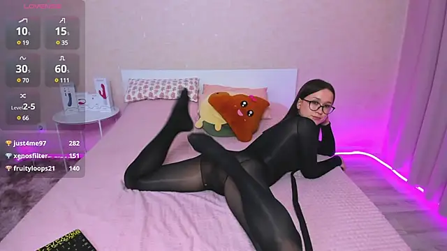 Monica Blair online show from 18, 3, 2025