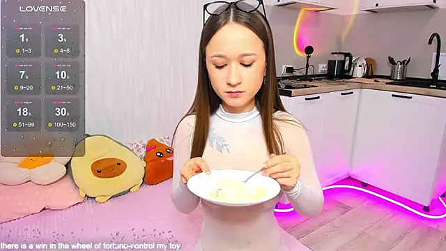 Monica Blair online show from 6, 10, 2025